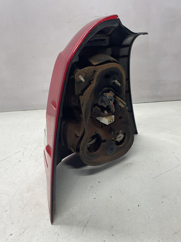 Lanterna Traseira Direita Toyota Etios Sedan Direito - Imagem 3