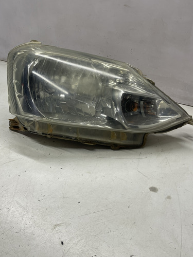 Farol Direito Toyota Etios 2013 Direito