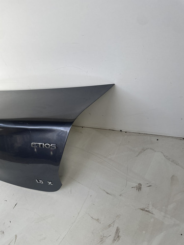 Tampa Traseira Toyota Etios Sedan Com Detalhe 2013 - Imagem 4