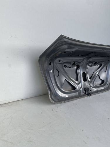 Tampa Traseira Toyota Etios Sedan Com Detalhe 2013 - Imagem 5