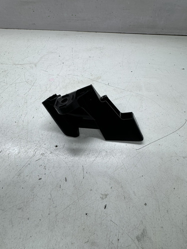 Guia Lanterna Traseiro Direito Toyota Yaris Hatch Direito - Imagem 3