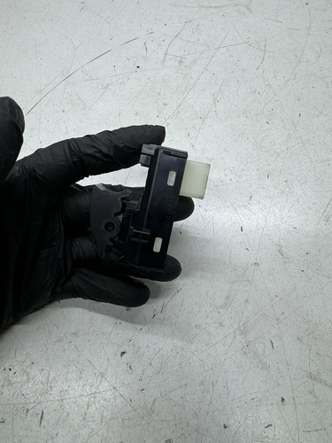 Botão Vidro Elétrico Toyota Yaris - Imagem 2