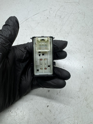 Botão Vidro Elétrico Toyota Yaris - Imagem 3