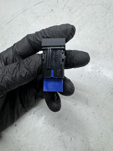 Botão Modo Sport Toyota Yaris M85900 - Imagem 2