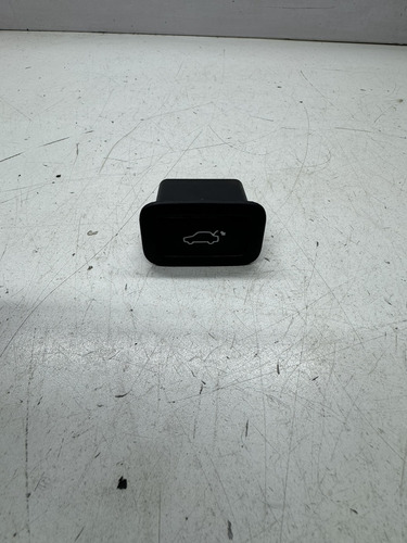 Botão Fechamento Porta-mala Evoque Até 2017