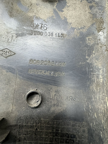 Moldura Friso Lateral Direita Kangoo 20013 808205670r - Imagem 3