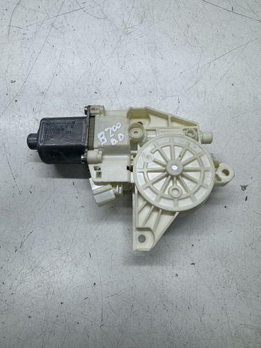 Motor Vidro Elétrico Dianteiro Direito B200 2013 A 2016