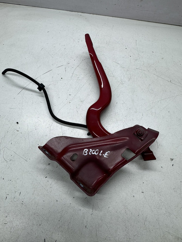 Dobradiça Braço Capo Esquerdo B200 2013 A 2016 A2468800328