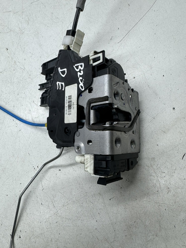 Fechadura Dianteira Esquerda B200 2013 A 2016 A1667200135