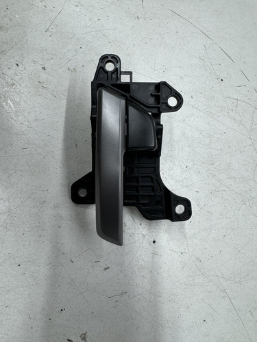 Maçaneta Interna Esquerda Hyundai Elantra 17/18 - Imagem 1