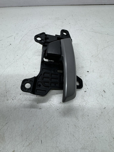 Maçaneta Interna Direita Hyundai Elantra 17/18 - Imagem 2