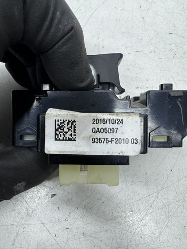 Botão Vidro Elétrico Direito Hyundai Elantra 17/18 - Imagem 3