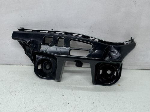 Guia Direito Parachoque Traseiro Mercedes Cla Ate 2018