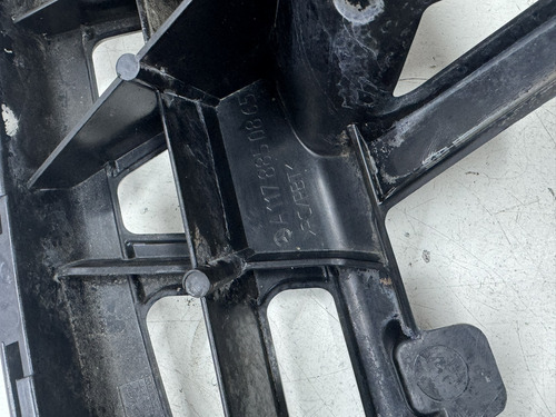 Guia Direito Parachoque Traseiro Mercedes Cla Ate 2018 - Imagem 3