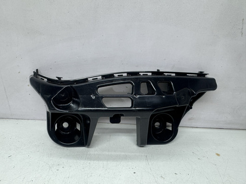 Guia Esquerdo Parachoque Traseiro Mercedes Cla Ate 2018