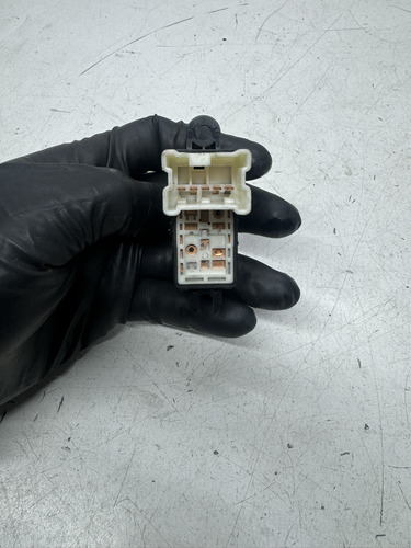 Botão Vidro Elétrico Nissan Livina - Imagem 3