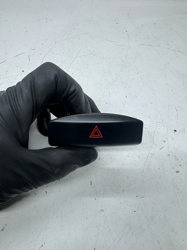 Botão Pisca Alerta Nissan Livina