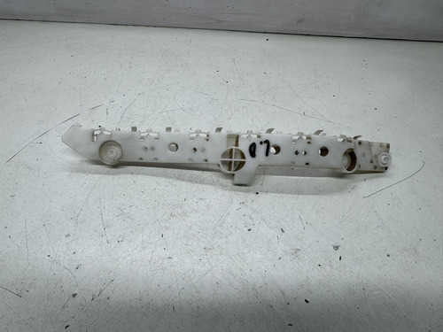 Guia Parachoque Traseiro Direito Nissan Kicks