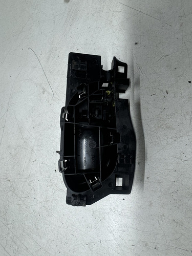 Maçaneta Interna Esquerda Peugeot 208 2022 2023 - Imagem 2