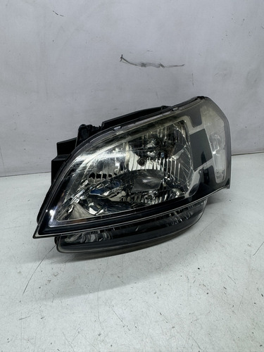 Farol Esquerdo Kia Soul 2010 11 Com Detalhe