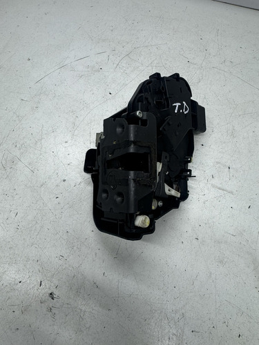 Fechadura Traseira Direita Ford Focus 09-2013 4m5aa26413ee
