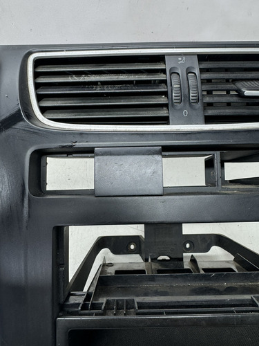 Botão Falso Central Volkswagen Fox Fase 2 - Imagem 3