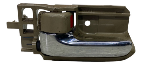 Maçaneta Interna Esquerda Toyota Hilux 2005 A 2015