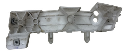 Guia Do Pára-choque Dianteiro Lado Esquerdo Chevrolet Tracke - Imagem 2