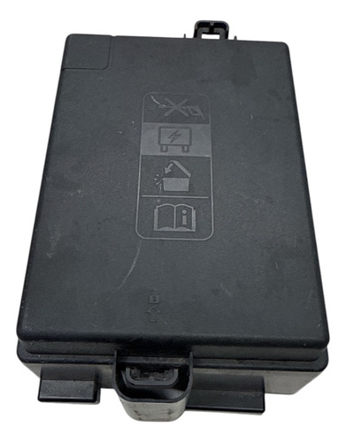 Tampa Da Caixa De Fusíveis Externa Chevrolet Tracker  2021