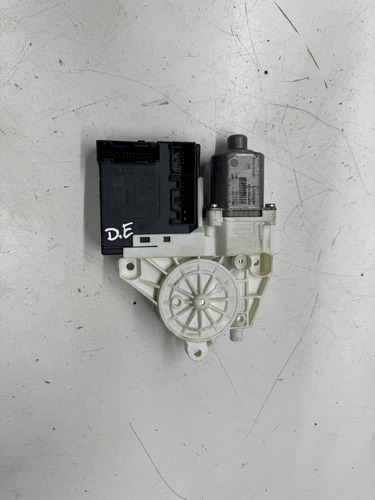 Motor Vidro Eletrico Dianteiro Direito Vw Jetta 12/17