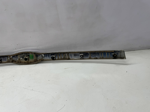 Moldura Tampa Traseira Chery Tiggo 2 Cinza - Imagem 2