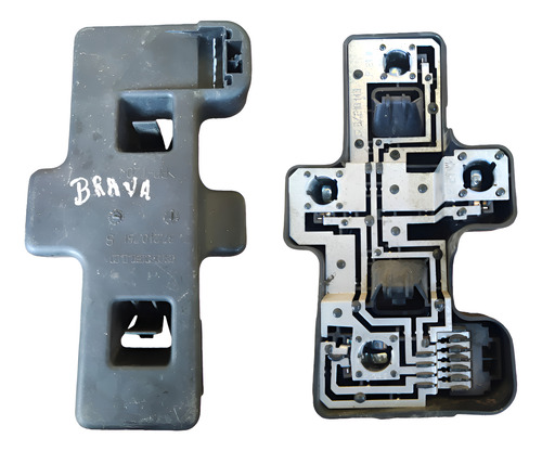 Soquete Lanterna Traseira Esquerda Fiat Brava 2001 37210751s Esquerdo Preto