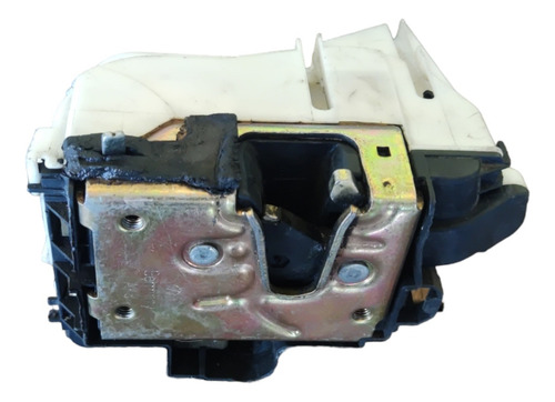 Fechadura Porta Traseira Direita Polo Classic 2002 A Vácuo - Imagem 4