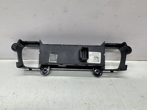 Botao Trava Pisca Alerta Desembacador Renault Kwid - Imagem 2