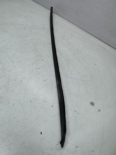 Acabamento Moldura Parabrisa Direita Passat 2006 A 2010