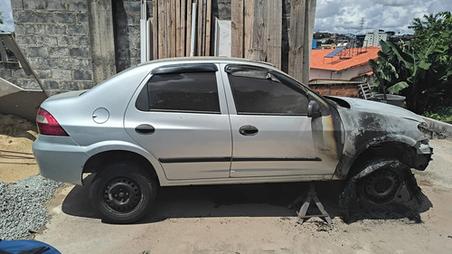 Peças Do Prisma 2012 Sucata Baixada No Detran Mg Prateado