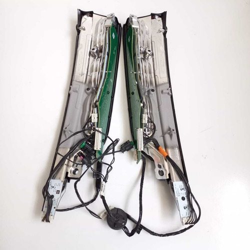 Par Lanterna Tampa Traseira Jeep Commander 21/25  Ambos Lados Vermelho - Imagem 2