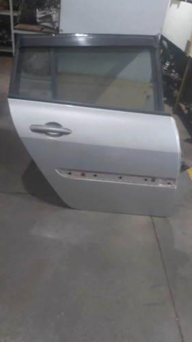 Porta Tras. Direita Renault Megane Gran Tour 2011 Completa Traseira Direita Prateado