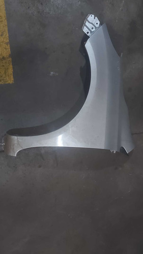 Para Lama L.e. Nissan Versa 16sv Cvt 2018