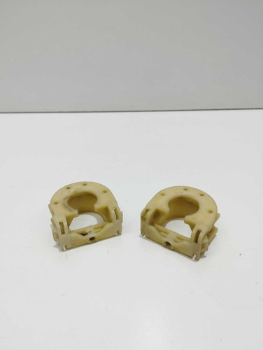 Par Braçadeira Flange Fixação Peugeot 2008 15/21 9681921680 - Imagem 1