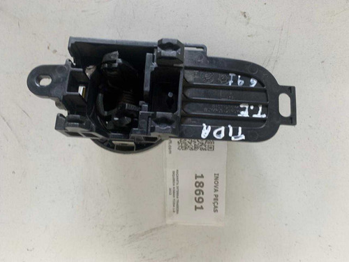 Maçaneta Interna Traseira Esquerda Nissan Tiida 1.8 2012 Preto Traseira - Imagem 4