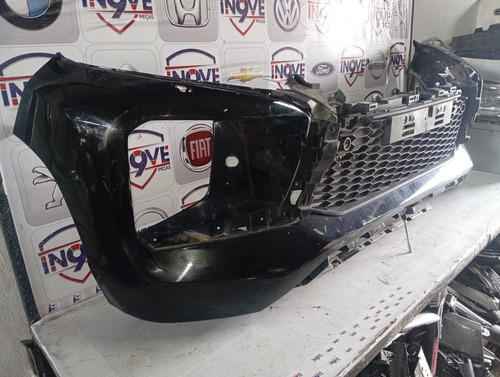 Para-choque Dianteiro Pajero Sport 2021 A 2023 Com Avaria Preto - Imagem 3