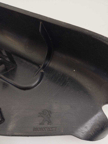 Acabamento Lanterna Traseira Dir Peugeot 2008 Cod 9808076277 Direito/passageiro Preto - Imagem 2