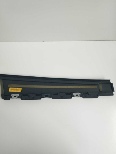 Moldura Ext Porta Tras Dir Peugeot 2008 15/21 Cod 9807376277 Prata - Imagem 5