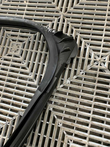 Pestana Interna Traseira Renault Oroch 2017 - Imagem 2