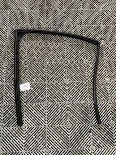 Pestana Interna Traseira Renault Oroch 2017 - Imagem 4