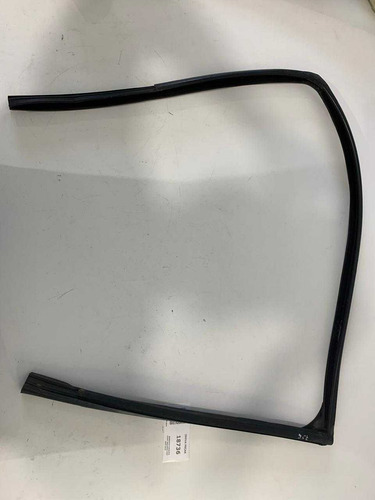 Borracha Canaleta Diant Esquerda Fiat Idea 2016