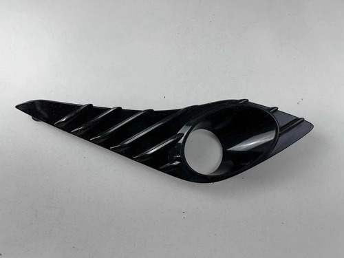 Moldura Farol De Milha Dir. Toyota Yaris 2018 Água Ambos Lados - Imagem 3