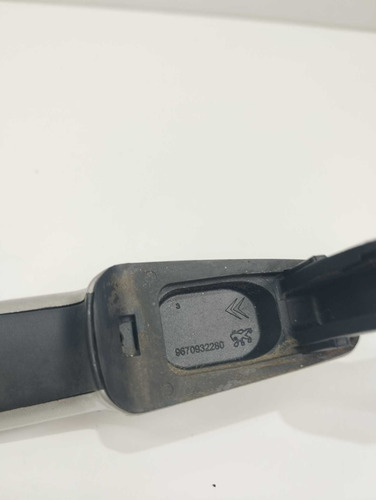 Maçaneta Exter C Miolo Peugeot 2008 C3 Ano 15/22 9670932280 Prata Dianteira/traseira - Imagem 2