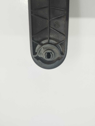 Manivela Vidro Logan Sandero 8/20 Cod 8200673745 Preto - Imagem 2